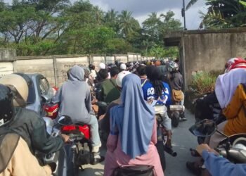 Imbas Dialihkan dari Jalur Puncak Bogor, Jalan Kampung Dipadati Pemotor