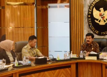 Pemkab Bogor dan Kemenko Polhukam Bentuk Satgas Gakkum Tindak Sopir Truk Tambang Nakal