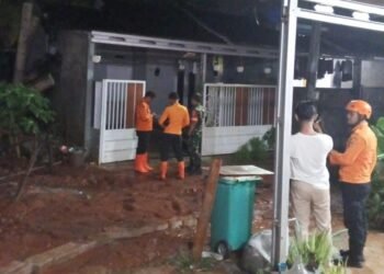 TPT Tergerus Hujan, 10 Rumah Warga di Gunung Sindur Terdampak Termasuk Musala