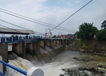 Pintu Penguras Diperbaiki, Akses Jalan di Bendung Katulampa Dibuka Tutup