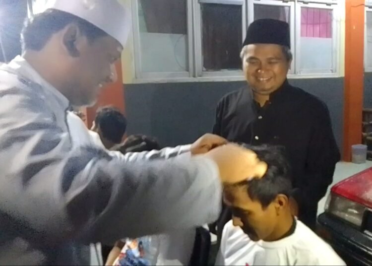 Gugatan Ditolak MK, Samawi Prabowo-Gibran Cukur Rambut