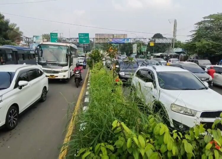 Libur Panjang, Kepadatan Kendaraan Masih Terjadi di Puncak Bogor