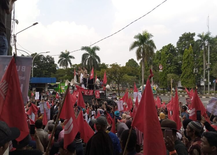 Datangi Kantor Bupati, Perkumpulan Petani Amanat Nanggung Tolak Perpanjangan HGU