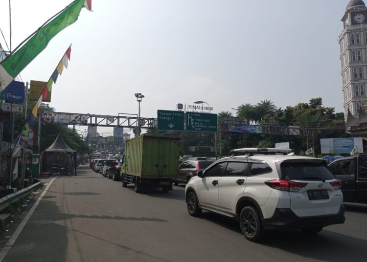 Diprediksi Padat, Satlantas Polres Bogor Terapkan One Way di Puncak Lebih Lama Siang Ini