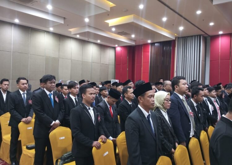 KPU Lantik 200 PPK Pilkada, Tiga di Antaranya Pelanggar Etik Pemilu