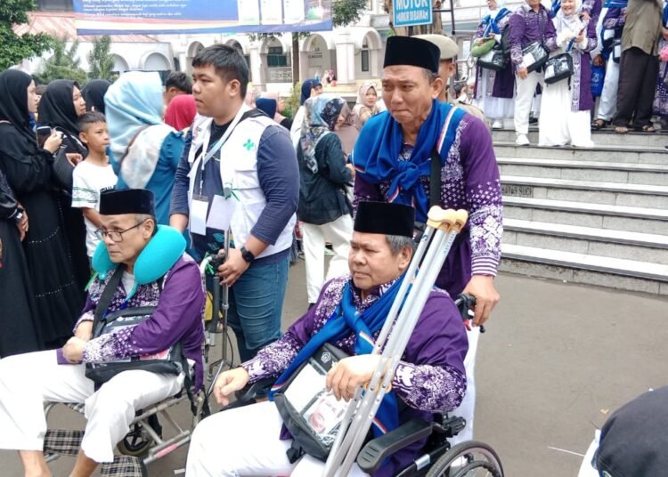 432 Calon Haji Asal Kota Bogor Berangkat ke Tanah Suci, Jemaah Tertua Usia 93 Tahun