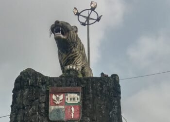 Sempat Padam, PJU di Patung Macan Harjasari Menyala Kembali