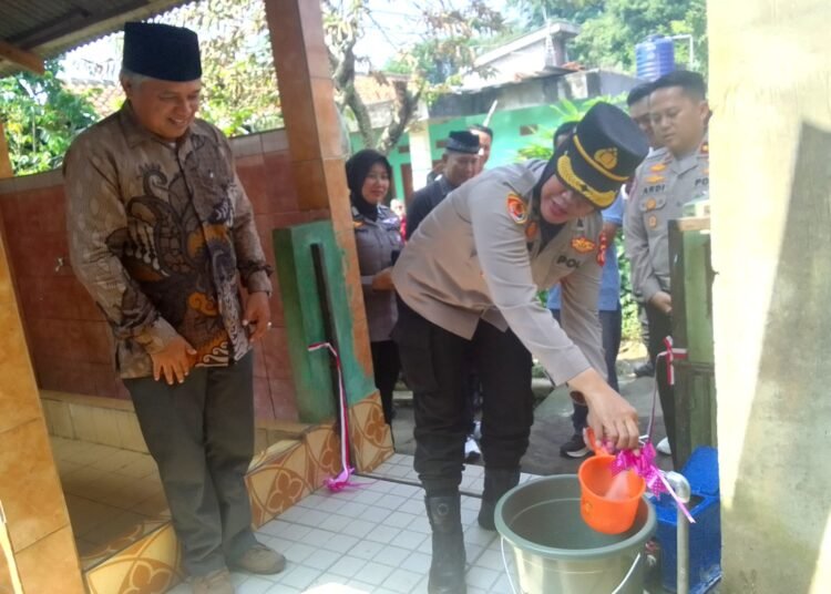 Polresta Bogor Kota Bantu Fasilitas Air Bersih untuk Masjid di Cimahpar