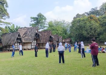 Kolaborasi Mahasiswa LSPR dan Kampung Budaya Sindang Barang Gelar Moeda Berbudaya 