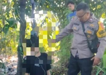 Pria Tanpa Identitas Ditemukan Tewas Menggantung di Pohon Dekat Tol Jagorawi