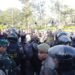Penertiban 331 PKL Puncak Berjalan Panas, Petugas dan Pedagang Saling Dorong