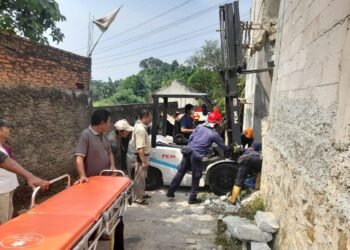 Tukang Bangunan di Gunung Sindur Tewas Tertimpa Tiang Cor Semen