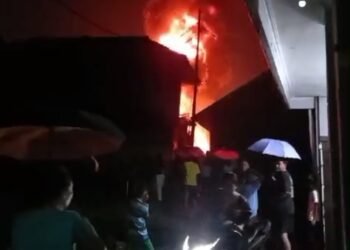 Bangunan Berisi Ban Bekas di Kemang Terbakar, Penyebab Masih Diselidiki