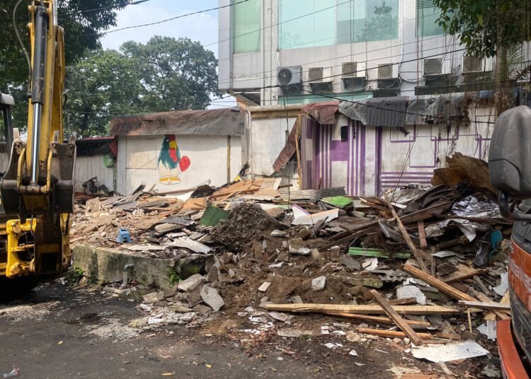 Satpol PP Bongkar Belasan Bangli Penjual Miras di Babakan 