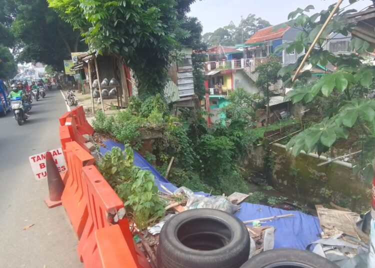 Warga Ungkap TPT Longsor di Jalan Raya Tajur Diperbaiki Tahun Ini 