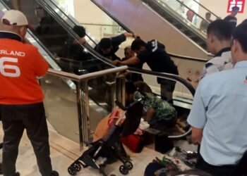 Gunakan Alas Kaki yang Tidak Disarankan, Anak 2,5 Tahun Terjepit Eskalator CCM