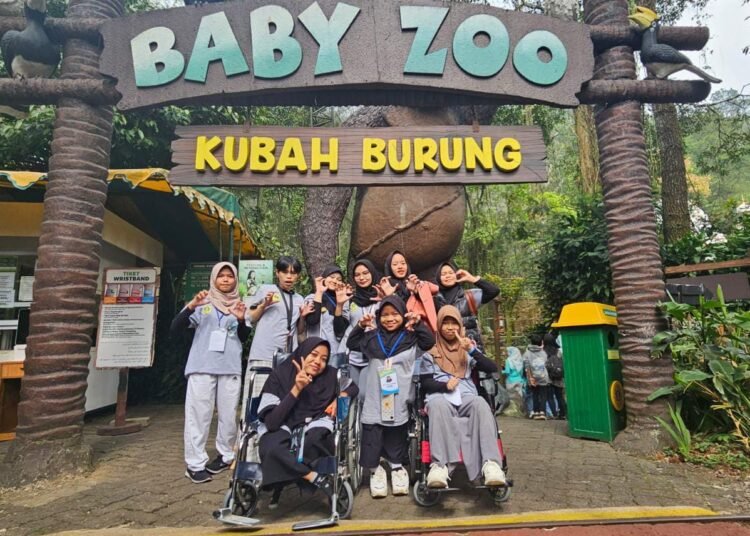 Dapat Penghargaan, Atlet Disabilitas Kabupaten Bogor Berlibur ke TSI