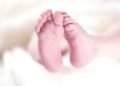 Gegara Jalan Rusak, Seorang Ibu di Parungpanjang Melahirkan Dalam Ambulans