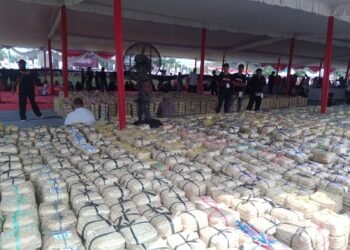 Pemkab Bogor Cetak Rekor Muri Lewat 17.000 Nasi Liwet di Kirab Merah Putih HUT RI