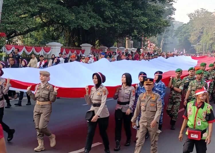 Kirab Merah Putih, 2 Bendera Raksasa Diarak di Kota Bogor 