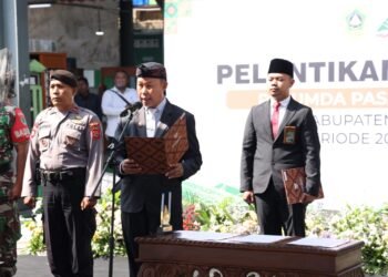 Lantik Direksi, Pj Bupati Ingatkan Jangan Ada “Matahari Kembar” di Perumda Pasar Tohaga