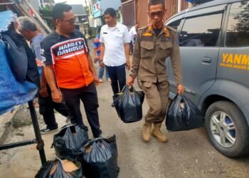 Gerebek Rumah Dijadikan Gudang Miras di Bogor Selatan, Petugas Sita Ribuan Botol Ciu 