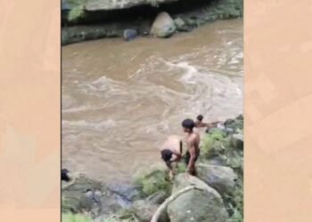 Asyik Mandi, 6 Pegawai Pasar Malam Terjebak di Sungai Ciliwung Kota Bogor 