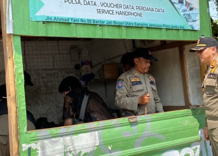 Warung Miras Berkedok Jual Pulsa Dibongkar Satpol PP Kota Bogor