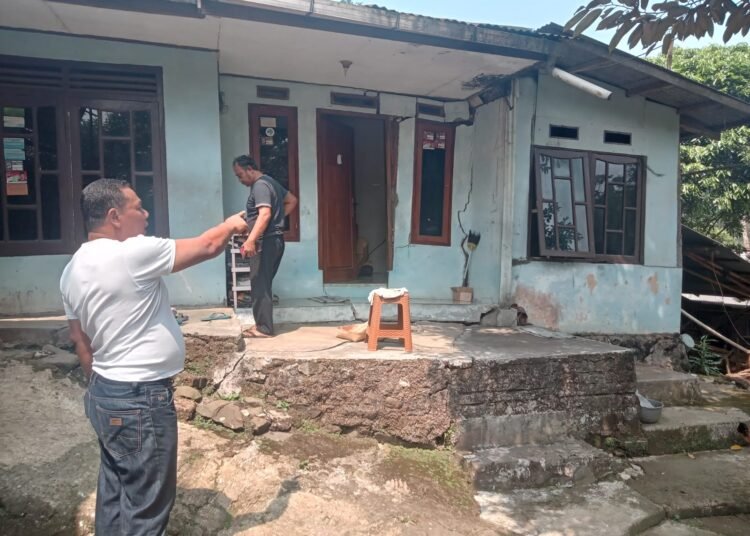 Ancam Dua RT, Pergeseran Tanah di Kampung Cibogo Megamendung Ternyata Sudah Terjadi Sejak 2001