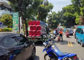 Ada Pengerjaan TPT, Jalan Raya Tajur Macet 