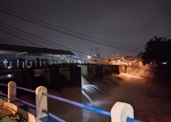 Debit Air Sungai Ciliwung Naik, Bendung Katulampa Siaga 4 