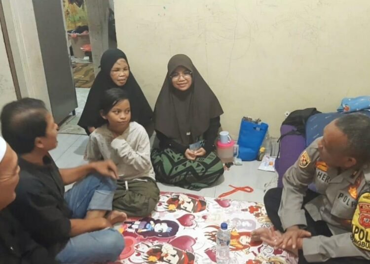 Polisi Beri Trauma Healing Korban Perampokan di Pamijahan