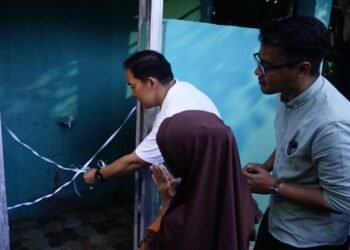 Dokter Rayendra-Eka Maulana Wujudkan Impian Warga Cipaku Miliki MCK yang Layak