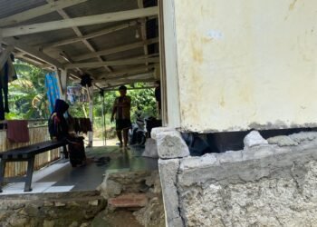 Rumahnya Rusak Karena Bencana, Warga di Halaman Prabowo Minta Direlokasi 