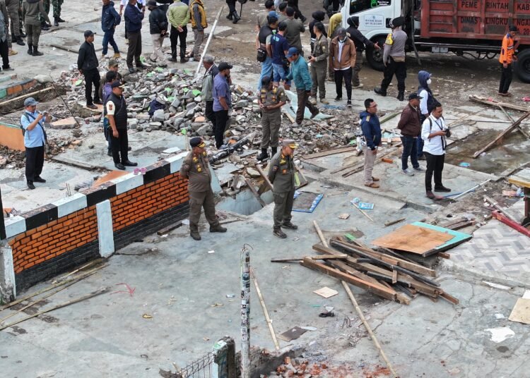 Pemkab Persilakan Langkah Hukum Jika Pemilik Bangunan di Puncak Tak Terima Dibongkar