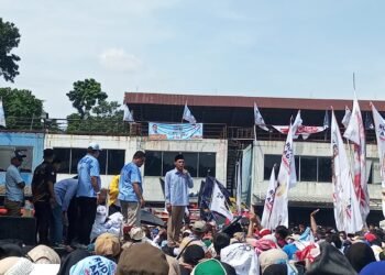 Kampanye Akbar di Sentul Bogor, Rudy-Jaro Ade Disambut Ribuan Relawan