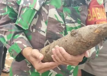 Warga Sukaraja Temukan Mortir Tua Sisa Peninggalan Perang Dunia II di Sungai Ciluar