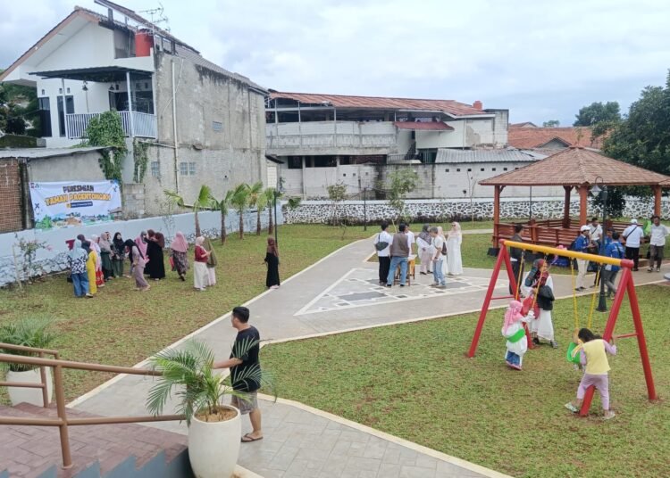 Baru Diresmikan, Taman Pagentongan Langsung Diserbu Warga