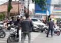 Diduga Gegara Dikejar Debt Collector, Pengendara Mobil di Kota Bogor Tabrak Motor