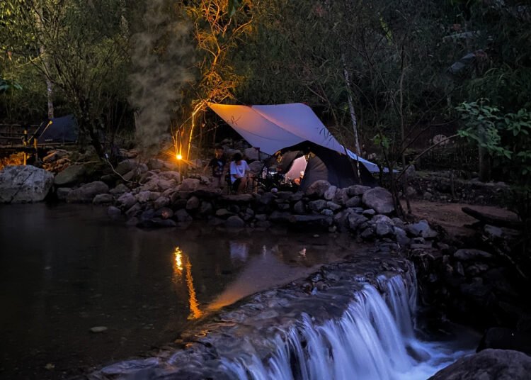 Rekomendasi Lokasi Camping di Bogor Pinggir Sungai, Aman dan Bikin Betah