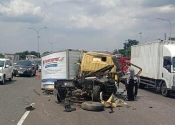 Hilang Kendali, 3 Truk Terlibat Kecelakaan Beruntun di Tol Jagorawi