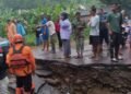 Diguyur Hujan Deras, Jembatan Penghubung Citeureup-Sukamakmur Ambruk