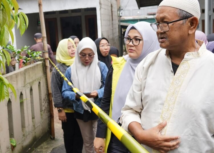 Tinjau Lokasi Bencana, Desy Yanthi Utami Bersama HWK Kota Bogor Salurkan Bantuan