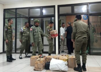 Nekat Operasi di Ramadan, 1 THM Disegel Satpol PP Bogor dan Ratusan Botol Miras Disita