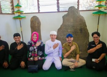 Didampingi Wali Kota, Wamen Kebudayaan Tinjau Prasasti Batutulis Pasca Vandalisme