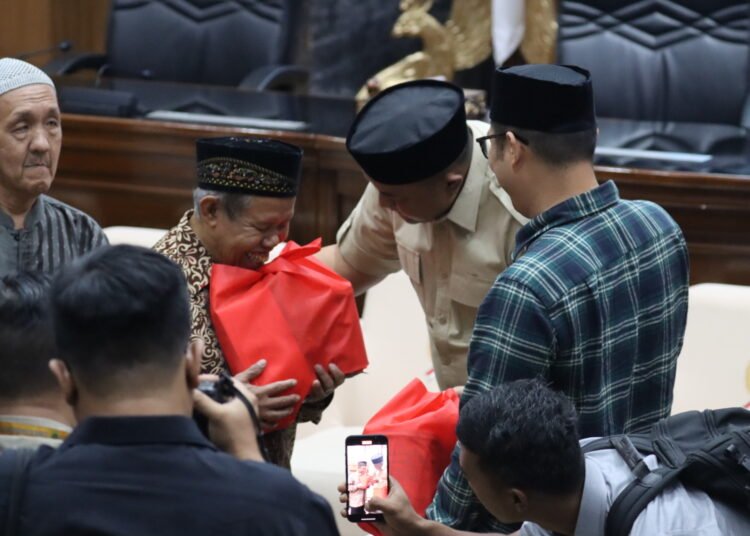 Diinisiasi Pokwan dan PFI, Bupati Rudy Buka Bersama Tunanetra Nurul Qolbi