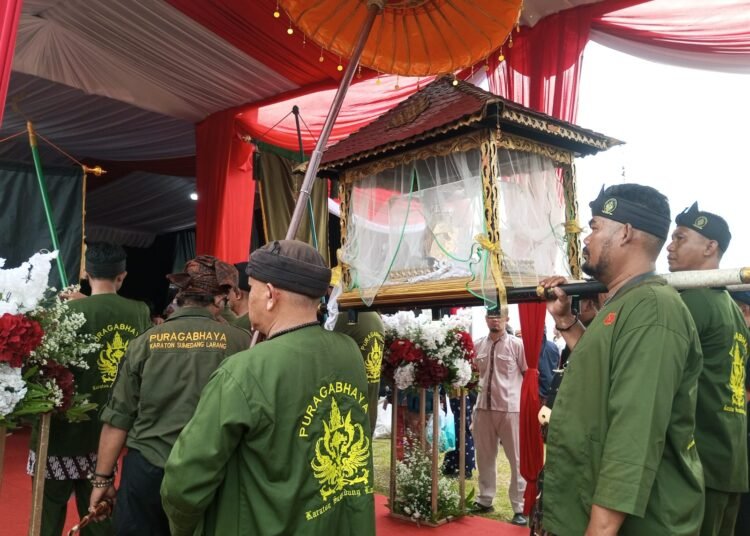 Setelah Ratusan Tahun, Mahkota Binokasih Akhirnya Tiba di Kabupaten Bogor