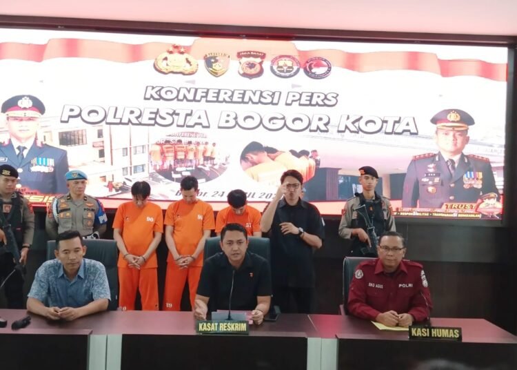 Polisi Ringkus 3 Penipu Modus Tukar Kartu ATM di Kota Bogor, 1 DPO