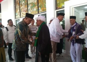 Pemkab Bogor Berangkatkan Ratusan Calon Jemaah Haji, Salah Satunya Berusia 100 Tahun