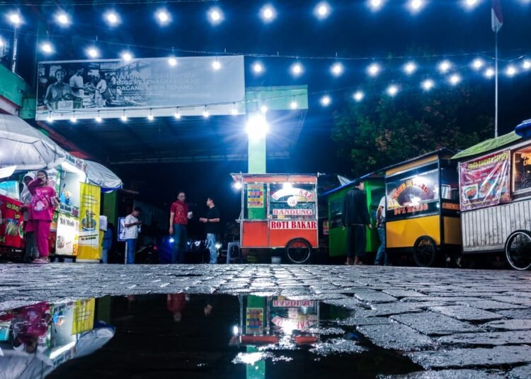 Perumda Tohaga Berikan Ruang Belasan PKL Jadi Food Street Pasar Ciluar